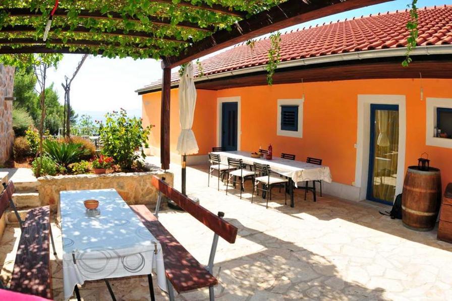 Seaside Secluded Apartments Cove Tvrdni Dolac, Hvar - 4008 Gdinj Екстериор снимка
